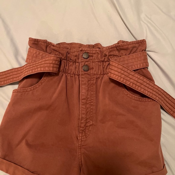 Abercrombie & Fitch denim shorts with paperbag waist - Picture 6 of 6